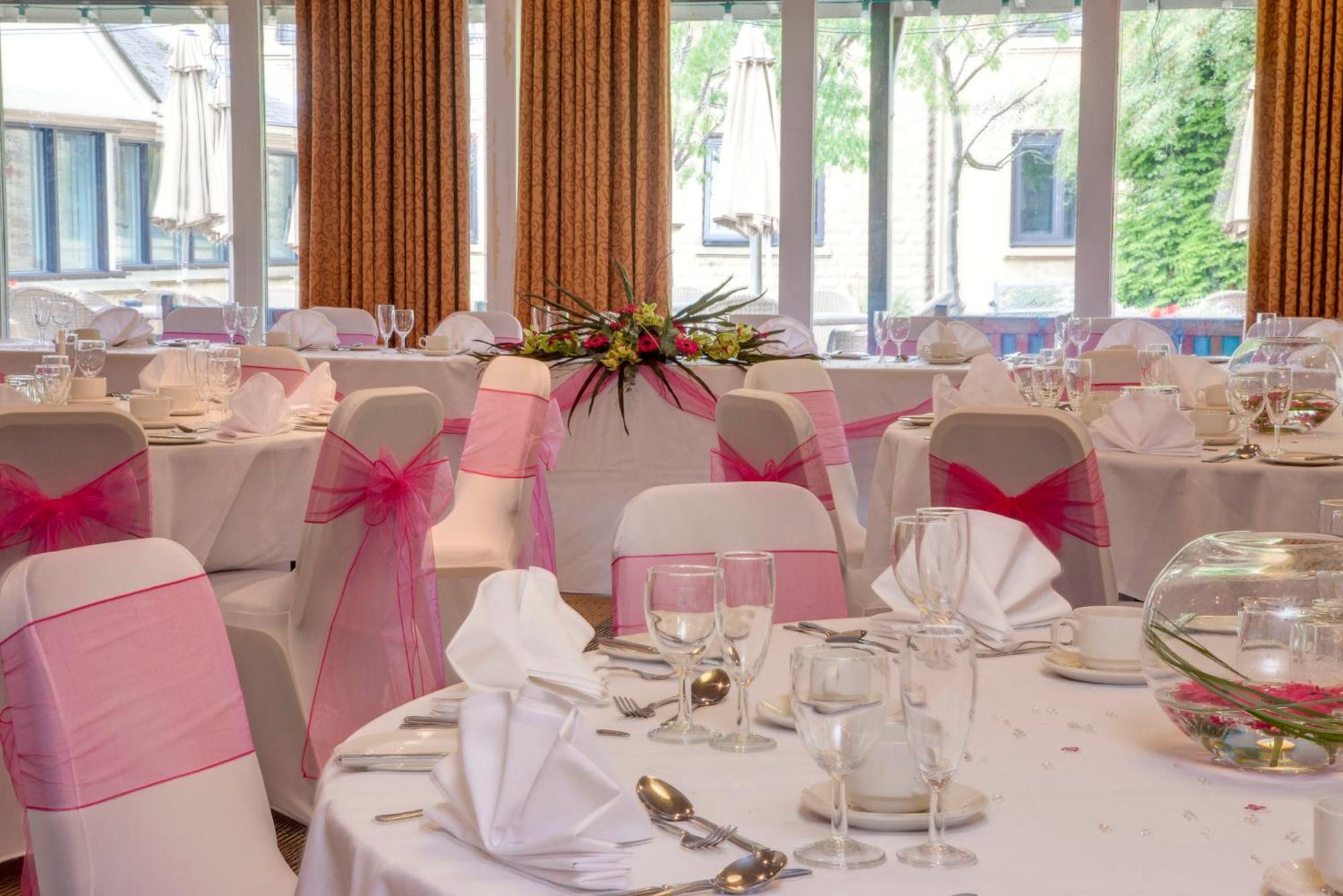 Holiday Inn Leeds Brighouse By Ihg Exterior foto