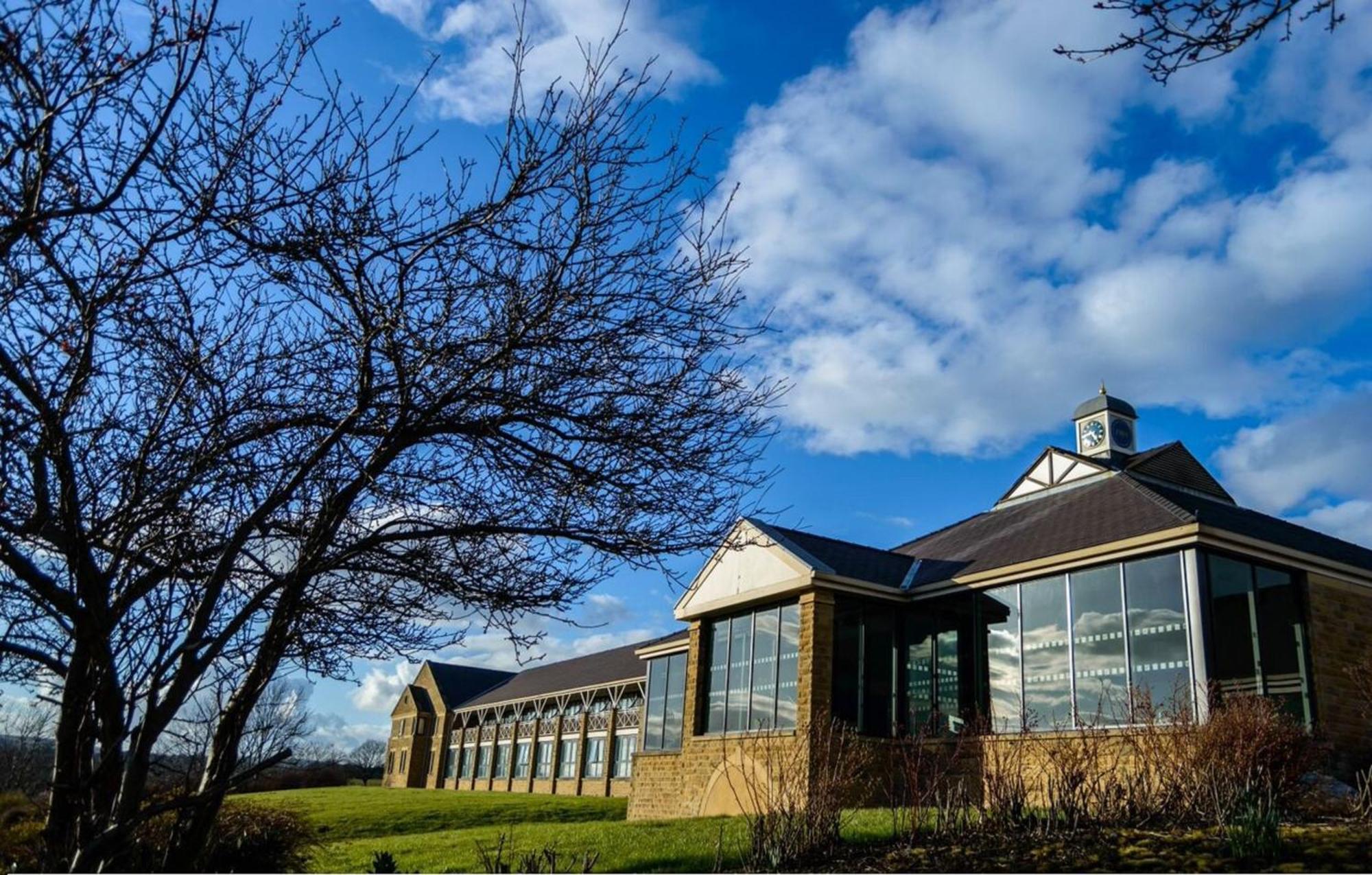 Holiday Inn Leeds Brighouse By Ihg Exterior foto